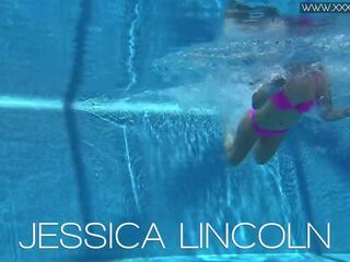 Fascinating Jessica Lincoln Swims Naked in the Pool: Free xxx movie 77